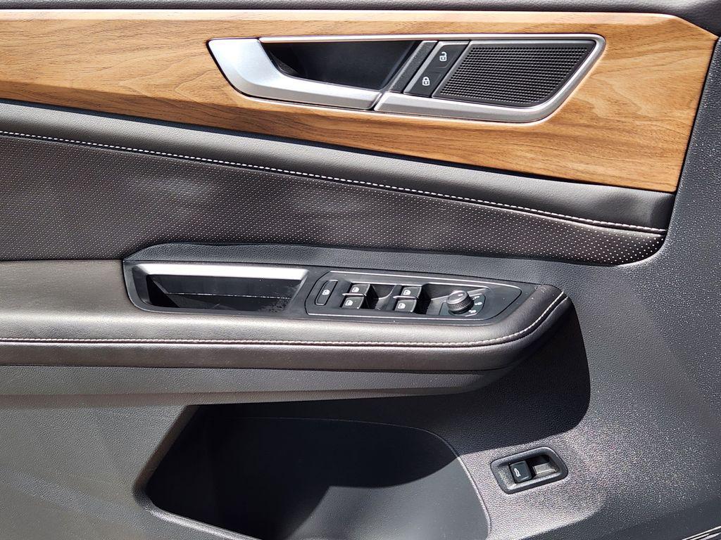 used 2025 Volkswagen Atlas car, priced at $31,272