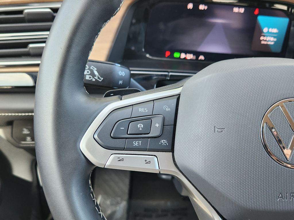 used 2025 Volkswagen Atlas car, priced at $31,272