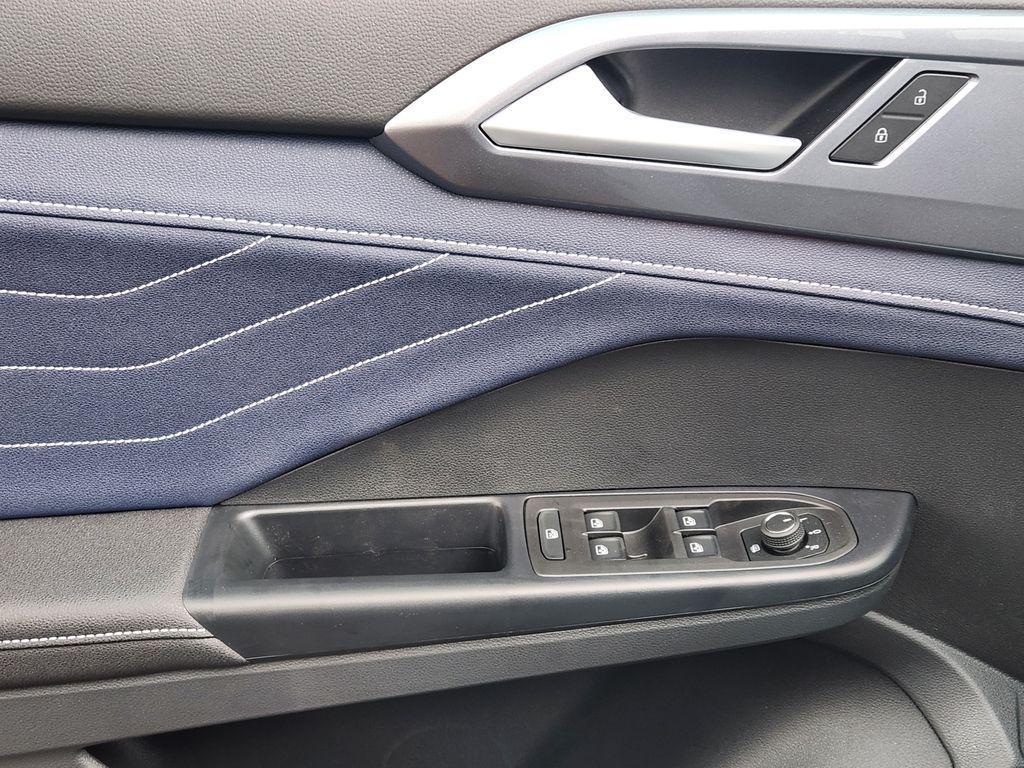 new 2026 Volkswagen Taos car