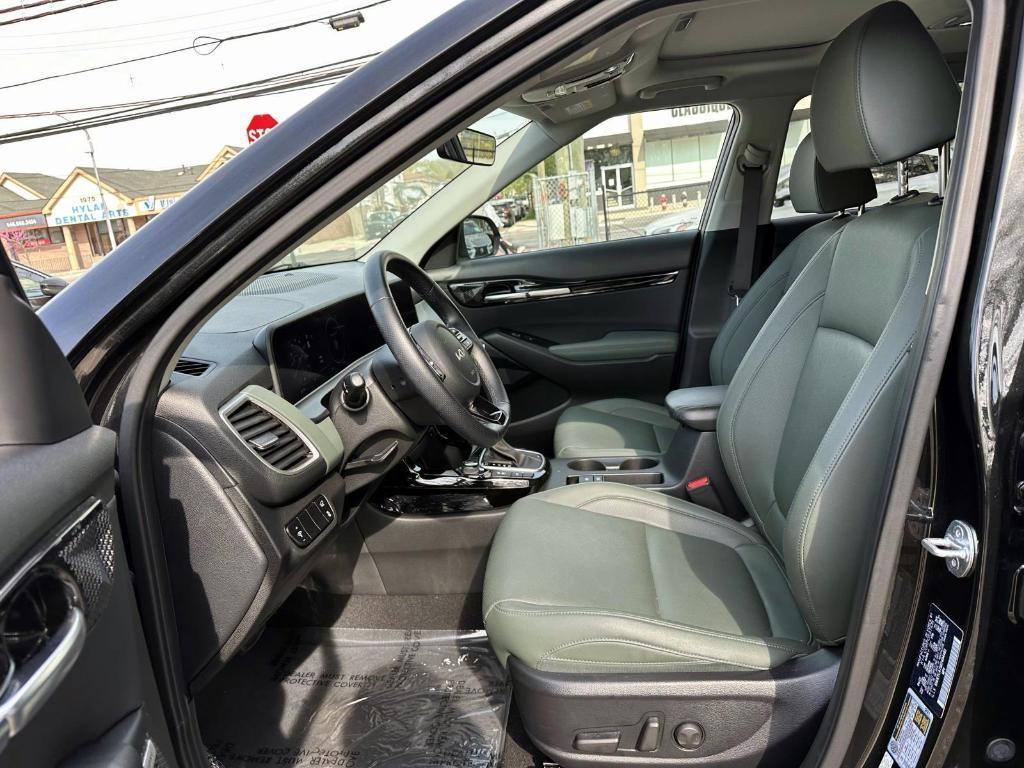 used 2024 Kia Seltos car, priced at $25,985