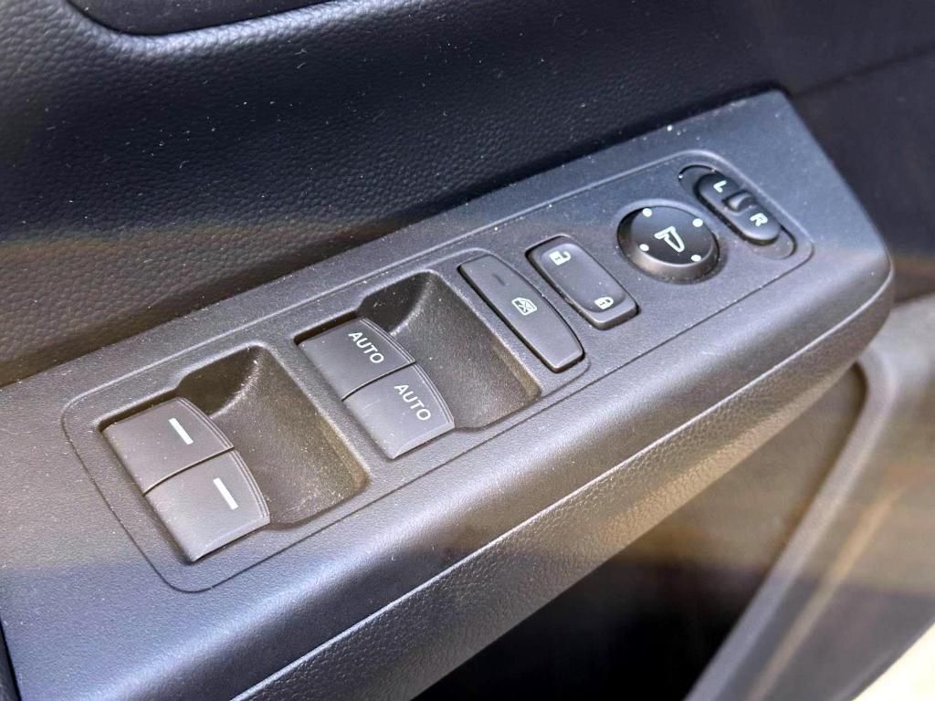 used 2024 Honda CR-V Hybrid car, priced at $32,995