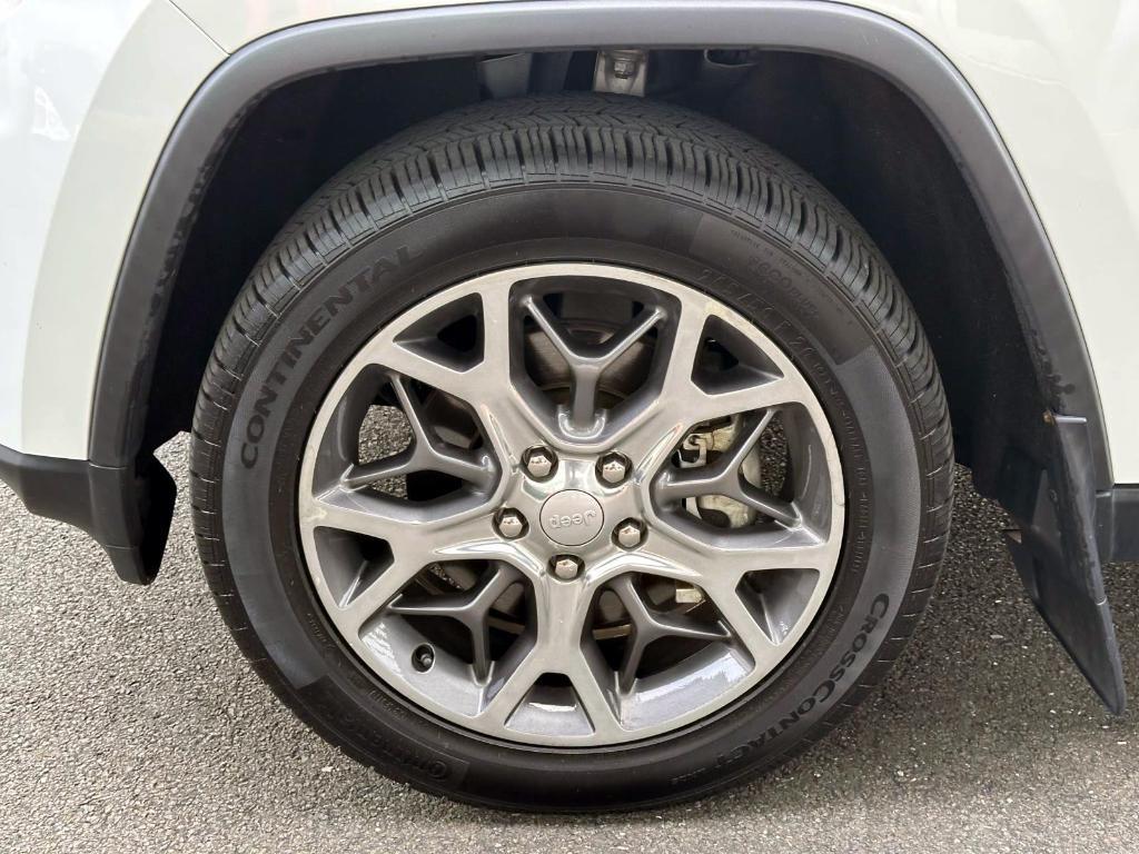 used 2021 Jeep Grand Cherokee car, priced at $27,985