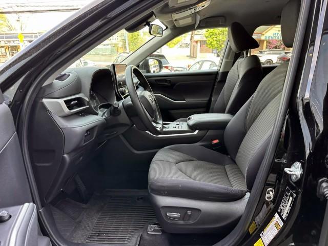used 2023 Toyota Highlander car, priced at $35,895
