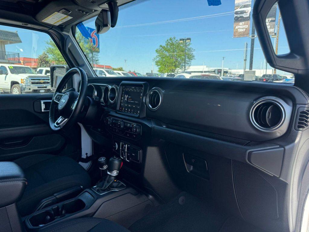 used 2022 Jeep Wrangler Unlimited car, priced at $31,299