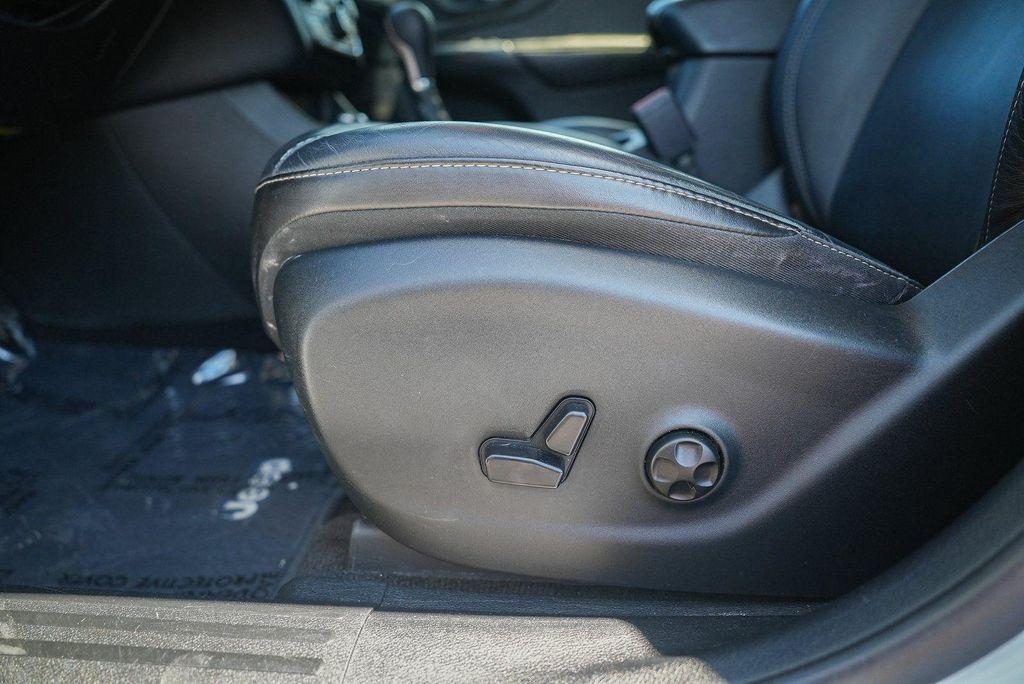 used 2015 Jeep Cherokee car, priced at $10,754