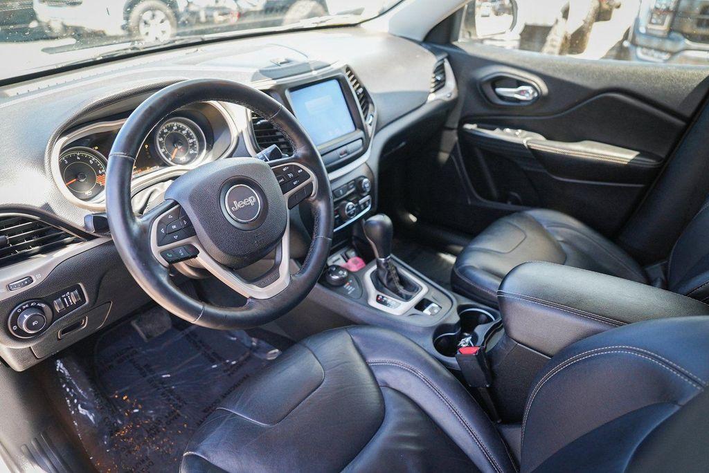 used 2015 Jeep Cherokee car, priced at $10,754