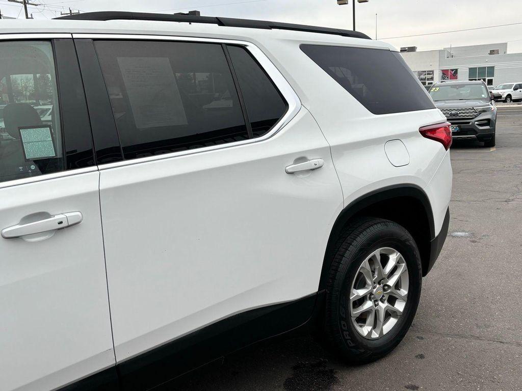 used 2021 Chevrolet Traverse car, priced at $18,900