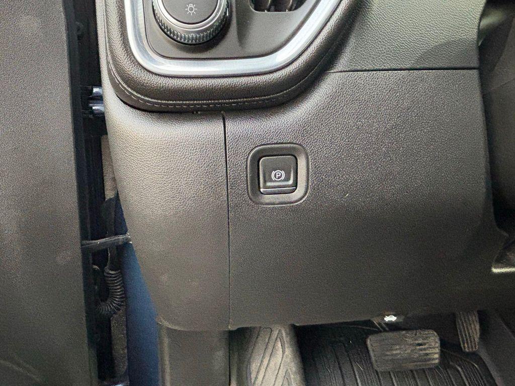 used 2020 GMC Sierra 1500 car, priced at $31,999