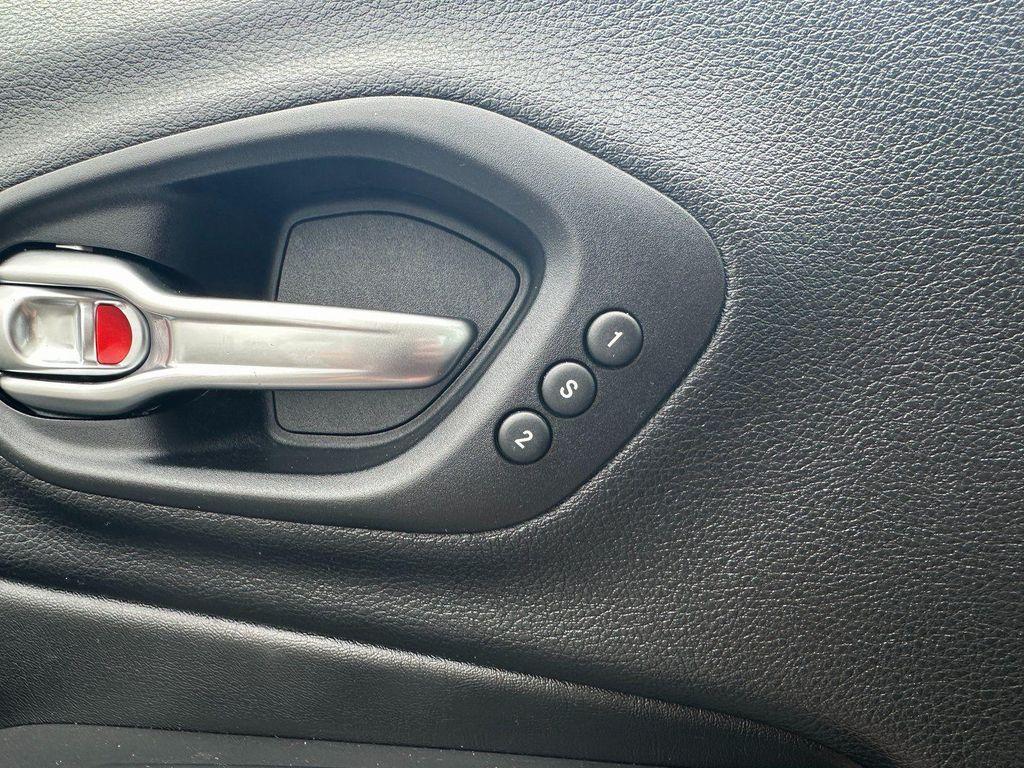 used 2018 Jeep Cherokee car, priced at $18,607