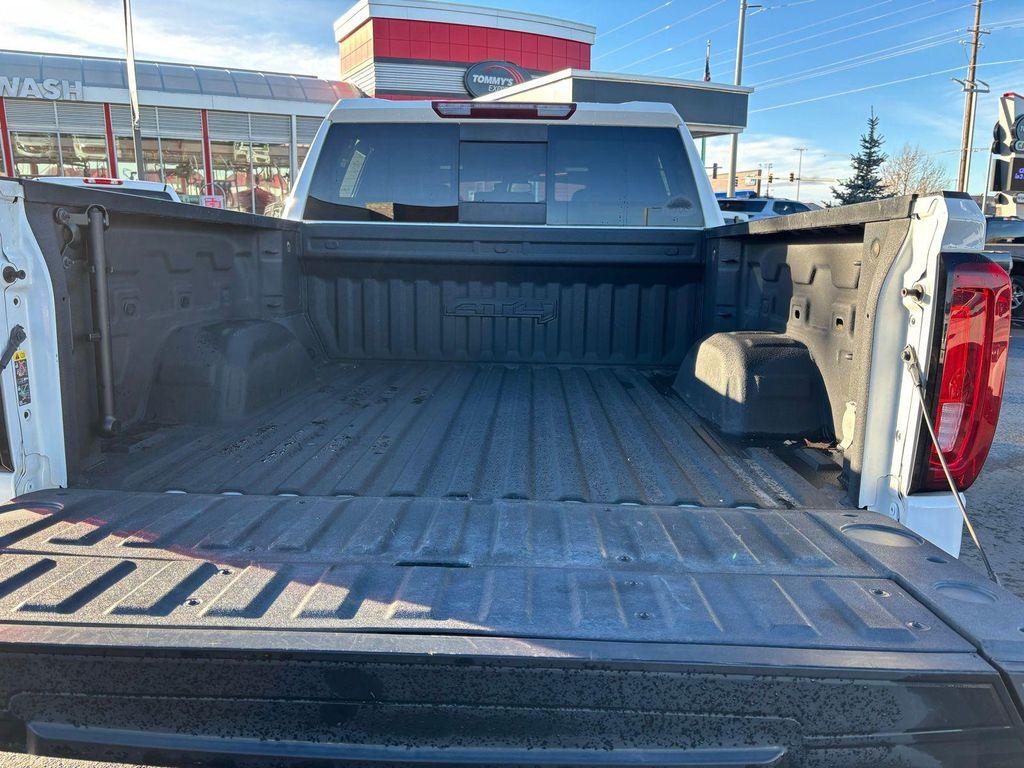 used 2022 GMC Sierra 1500 car, priced at $45,495