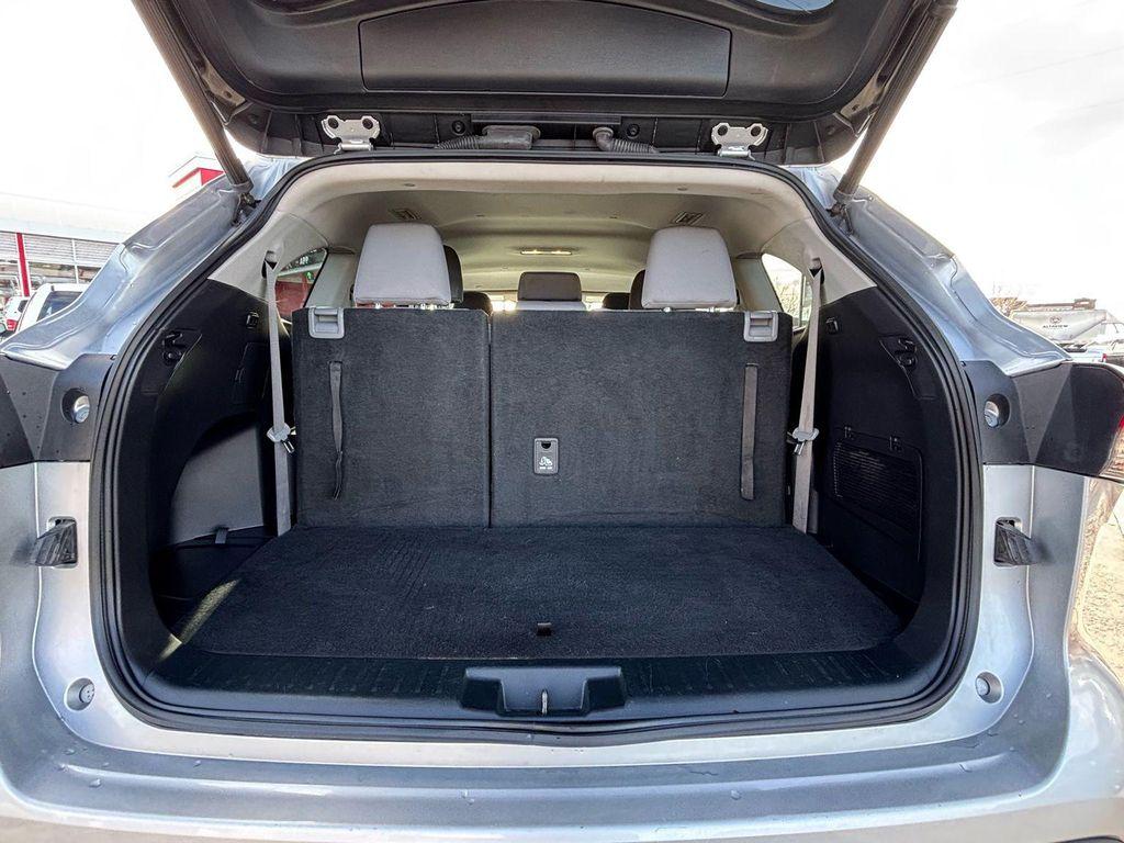 used 2022 Toyota Highlander car, priced at $25,980