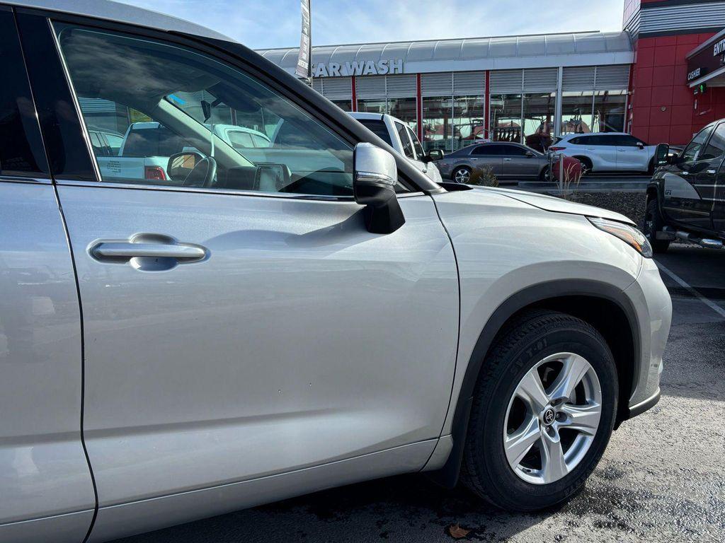 used 2022 Toyota Highlander car, priced at $25,980