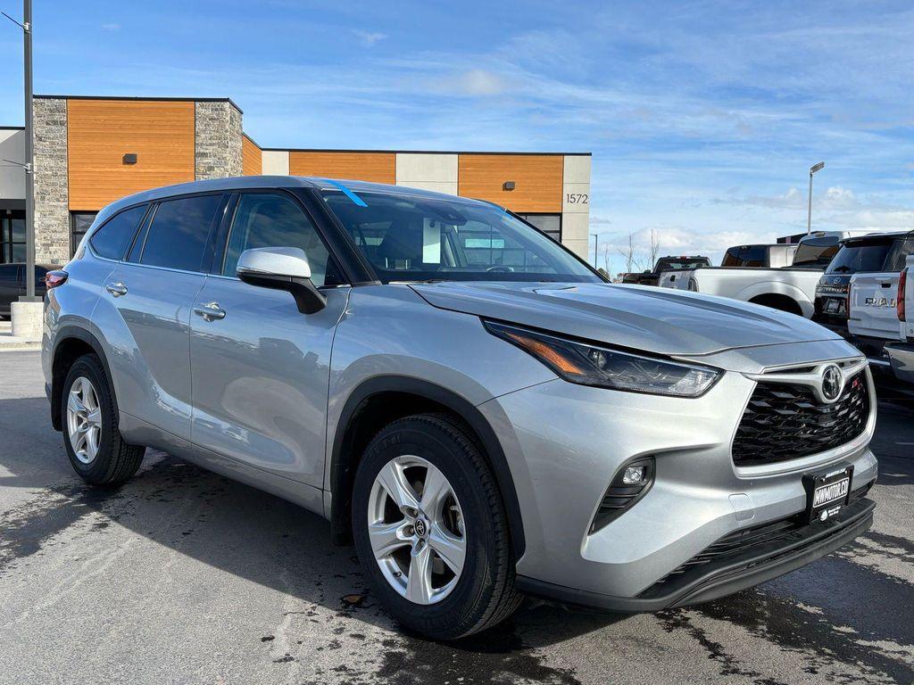used 2022 Toyota Highlander car, priced at $25,980