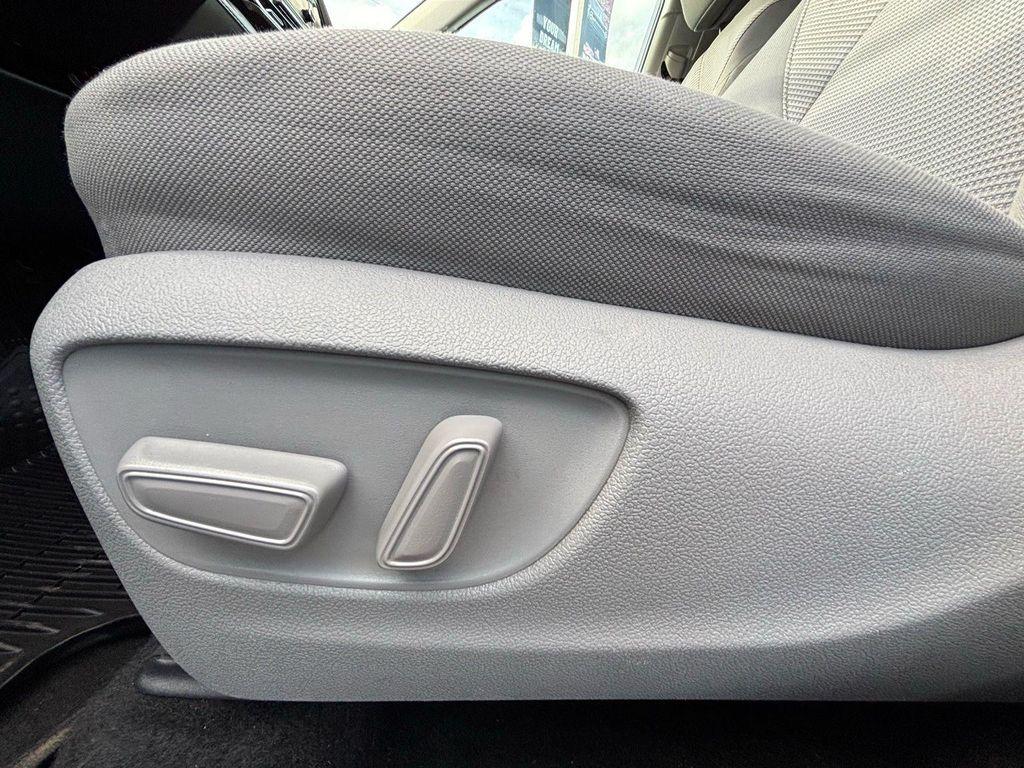 used 2022 Toyota Highlander car, priced at $25,980