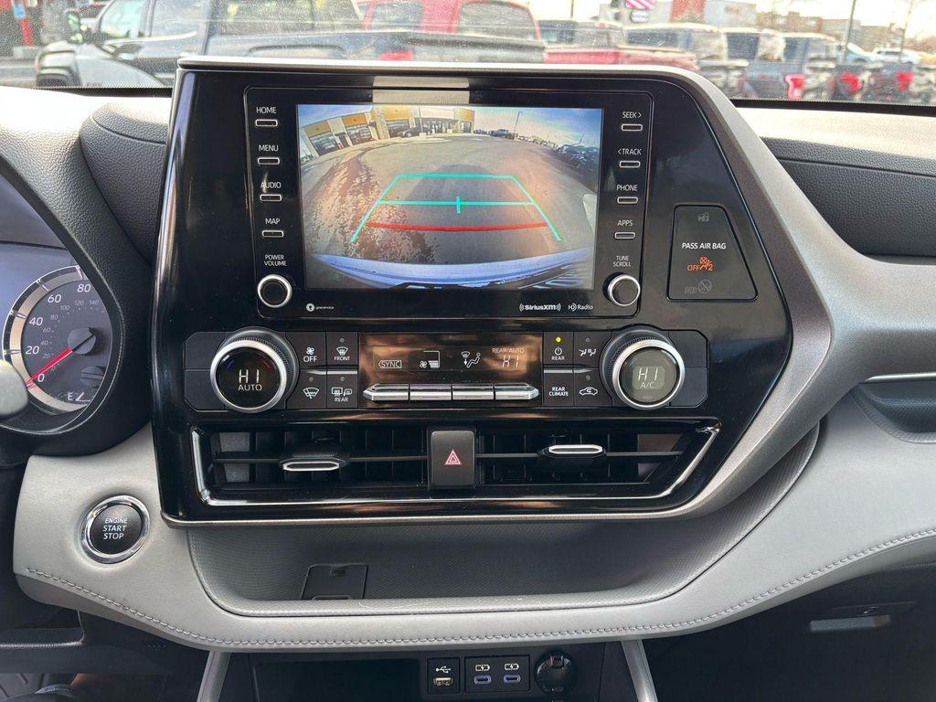 used 2022 Toyota Highlander car, priced at $25,980