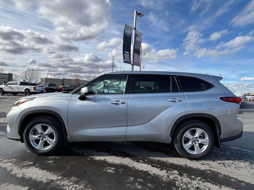 used 2022 Toyota Highlander car, priced at $25,980