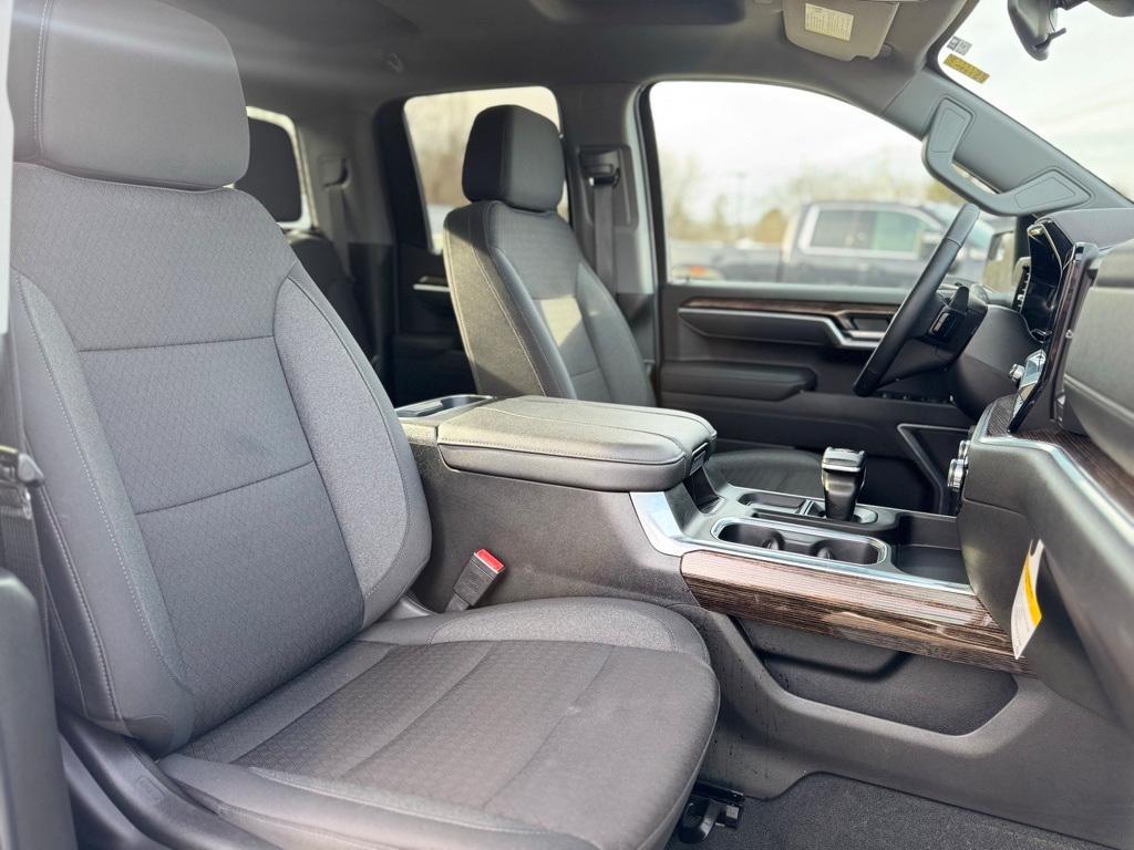 used 2025 GMC Sierra 1500 car, priced at $47,995