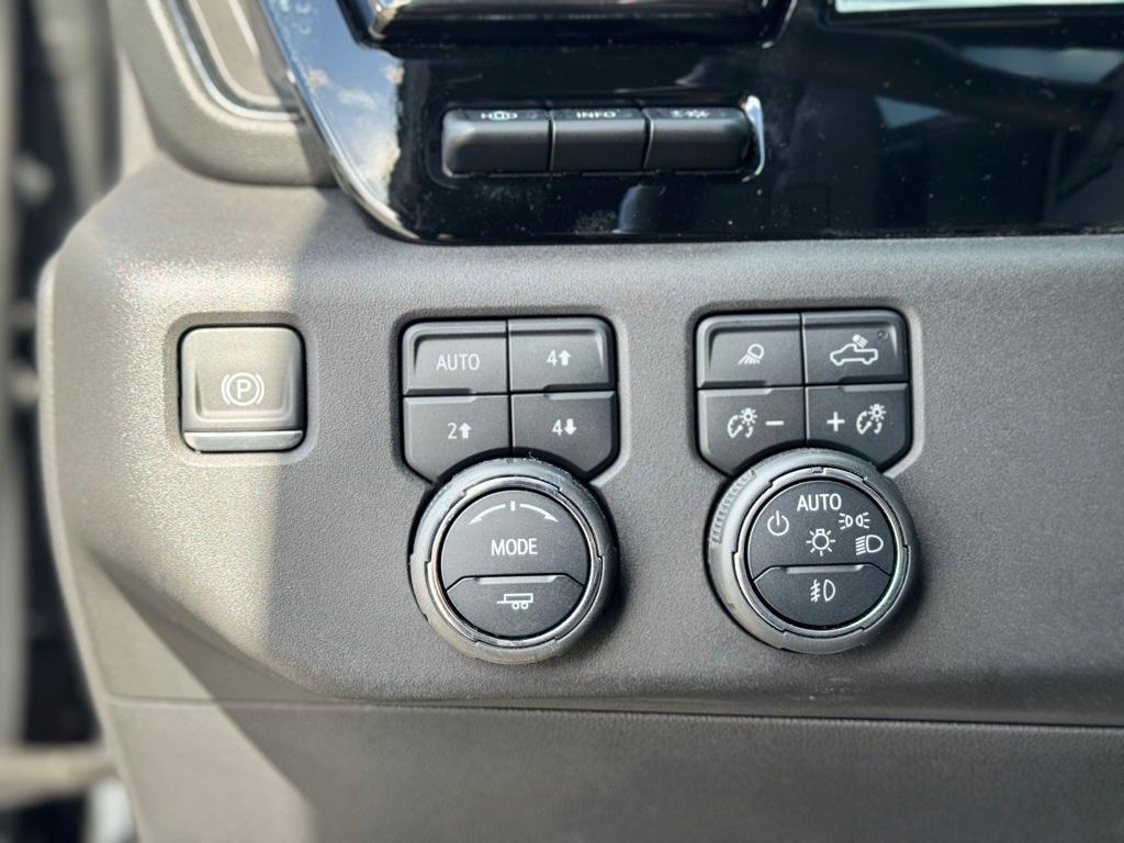 used 2023 Chevrolet Silverado 1500 car, priced at $43,890