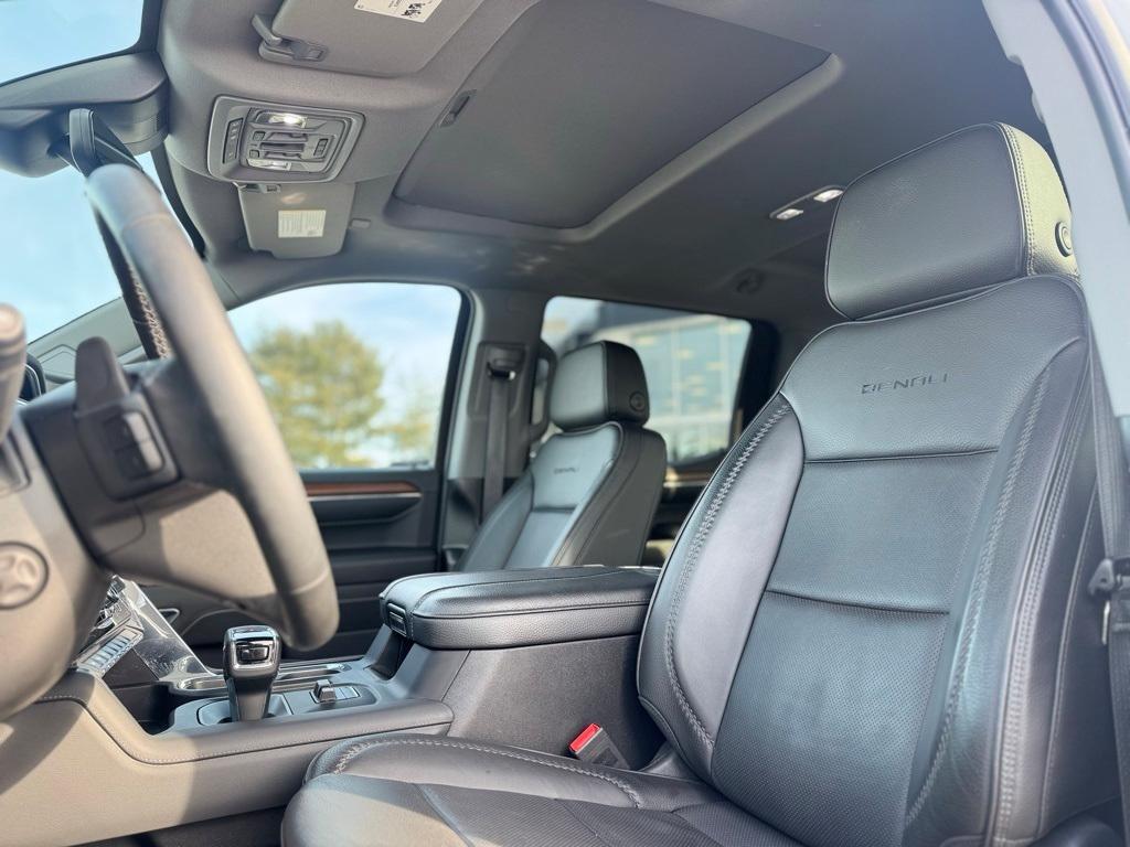 used 2024 GMC Sierra 1500 car, priced at $58,999