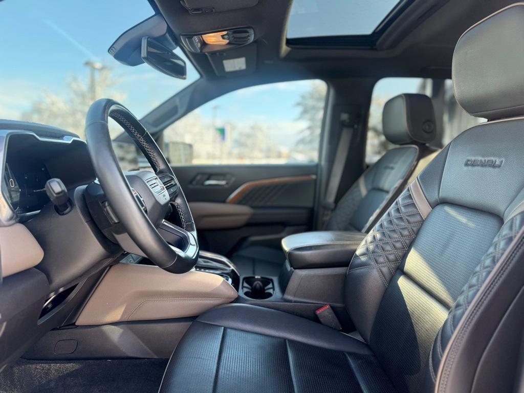 used 2023 GMC Canyon car, priced at $41,995