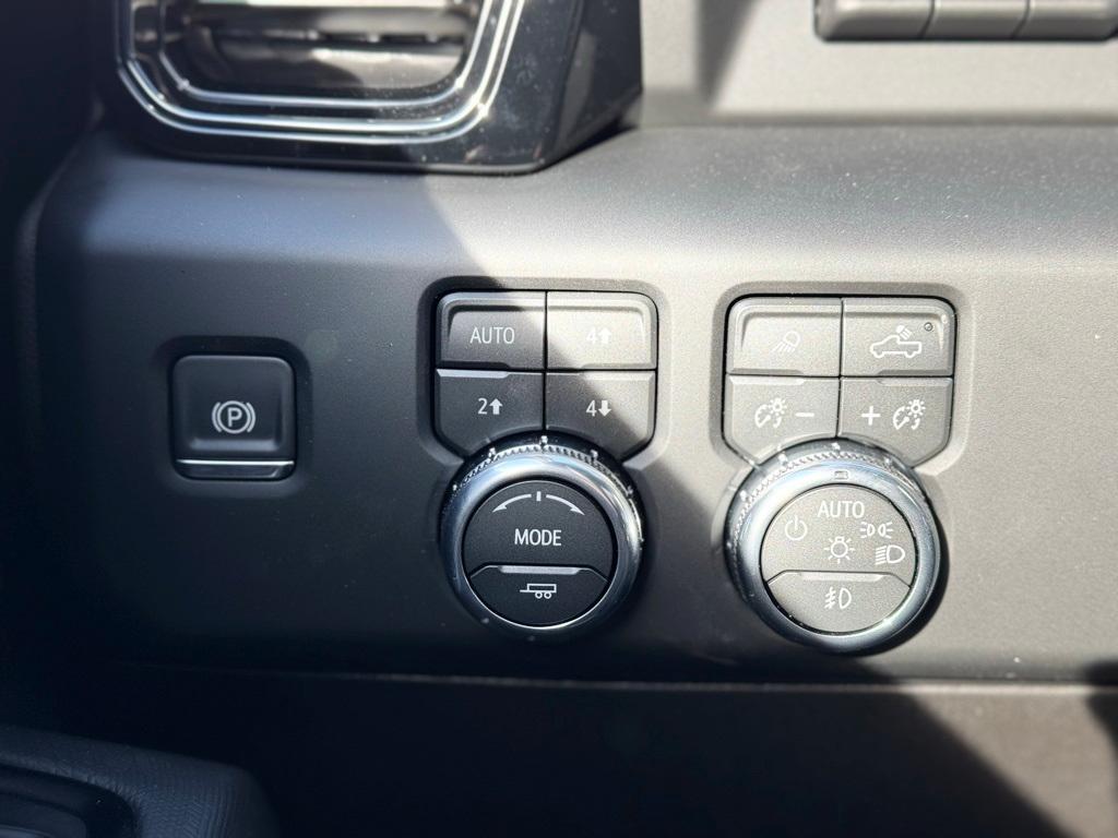 new 2026 GMC Sierra 2500 car, priced at $87,290