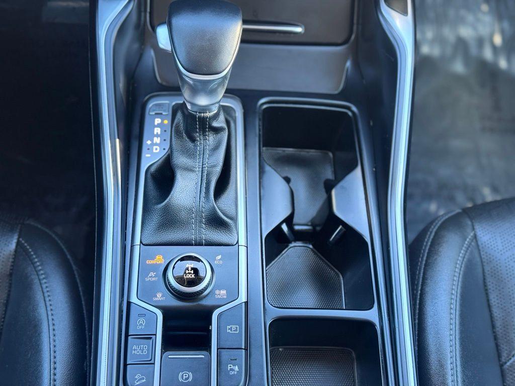 used 2023 Kia Sorento car, priced at $30,895