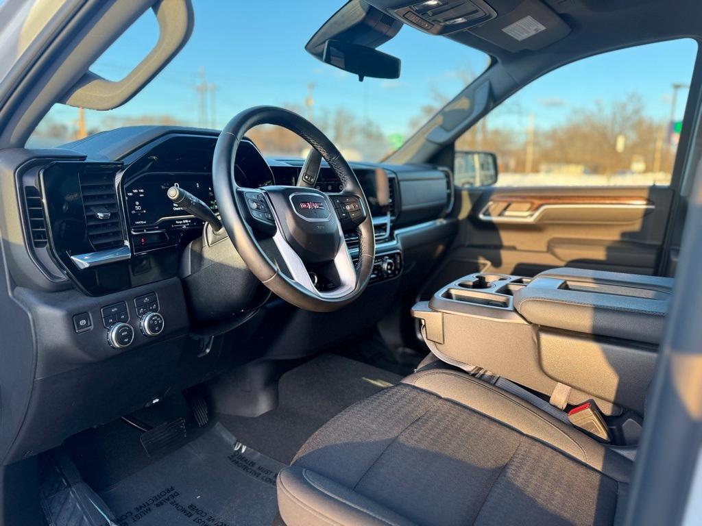 used 2024 GMC Sierra 1500 car, priced at $47,895