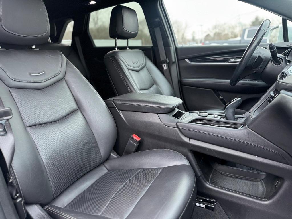 used 2020 Cadillac XT5 car, priced at $22,999