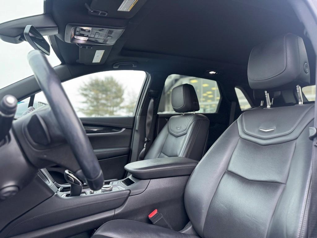 used 2020 Cadillac XT5 car, priced at $22,999