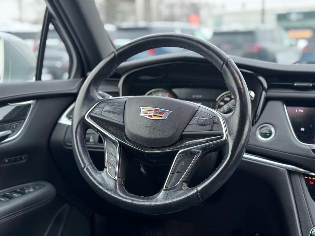 used 2020 Cadillac XT5 car, priced at $22,999