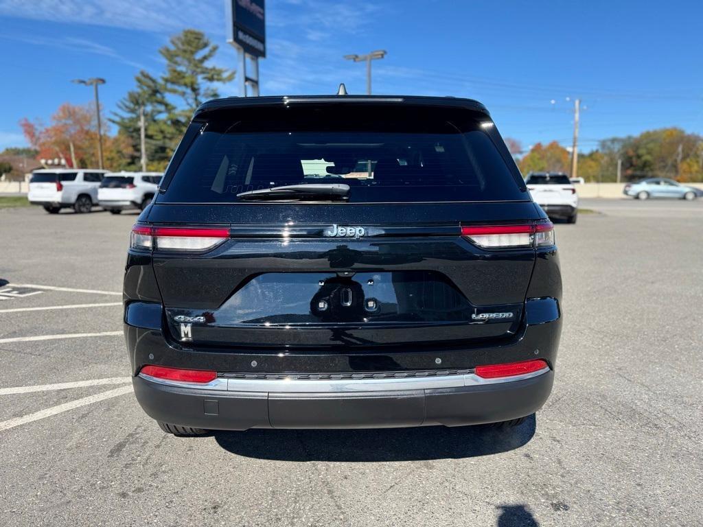 used 2024 Jeep Grand Cherokee car, priced at $25,595