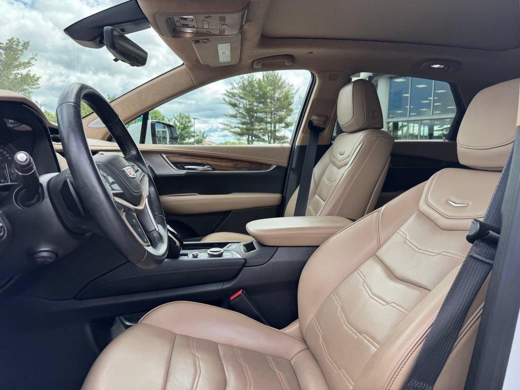 used 2021 Cadillac XT5 car, priced at $30,590