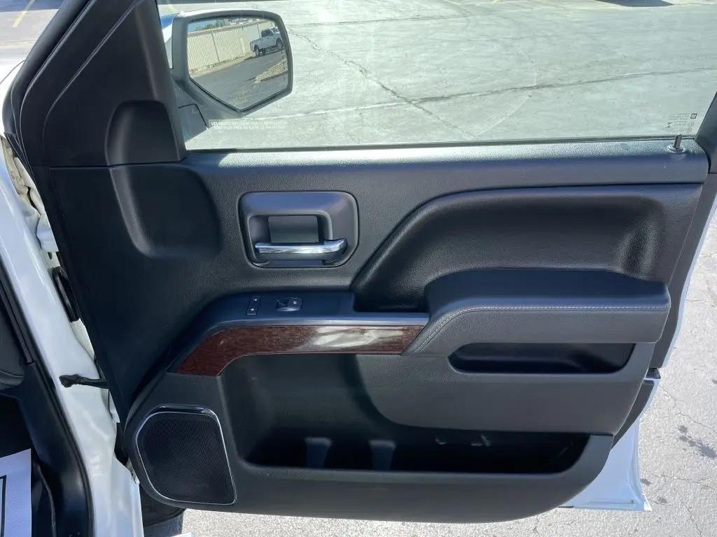 used 2017 GMC Sierra 2500 car, priced at $28,900