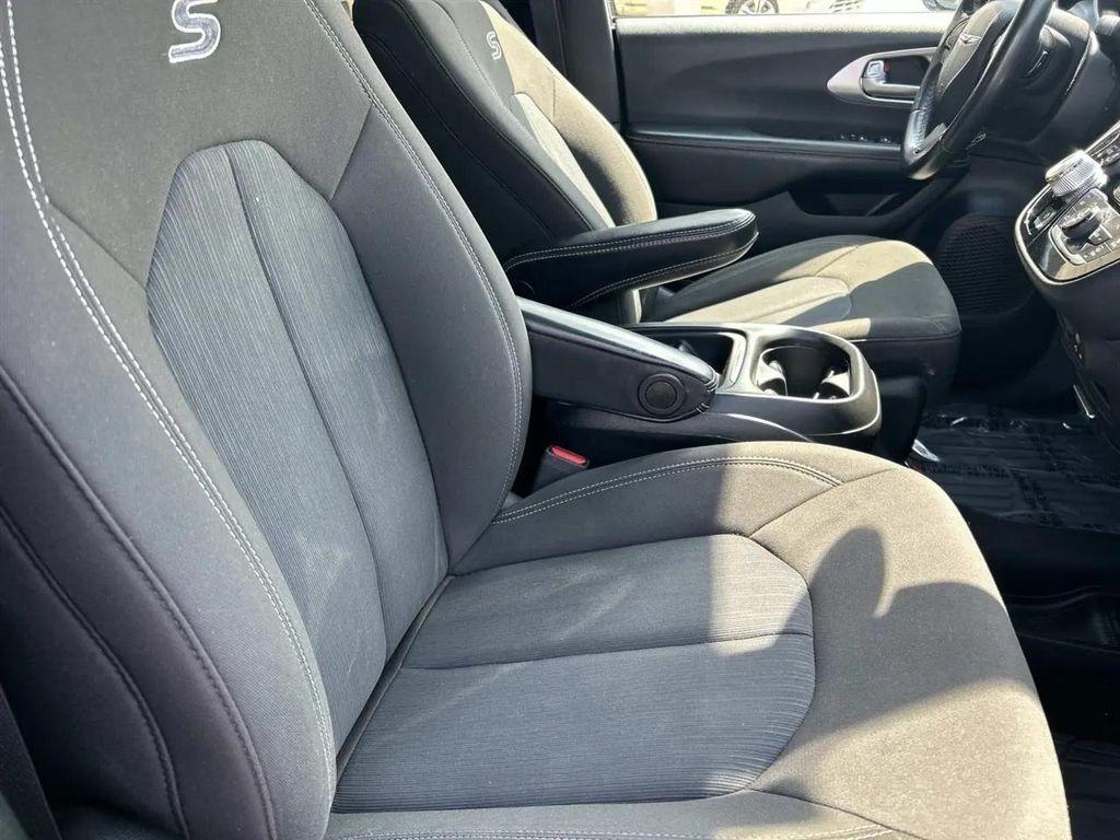 used 2020 Chrysler Pacifica car, priced at $15,888
