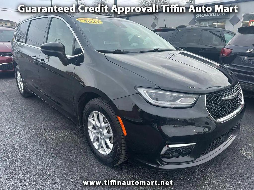 used 2023 Chrysler Pacifica car, priced at $23,605