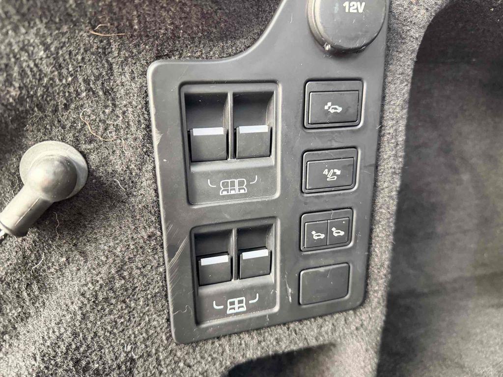 used 2017 Land Rover Discovery car, priced at $16,950