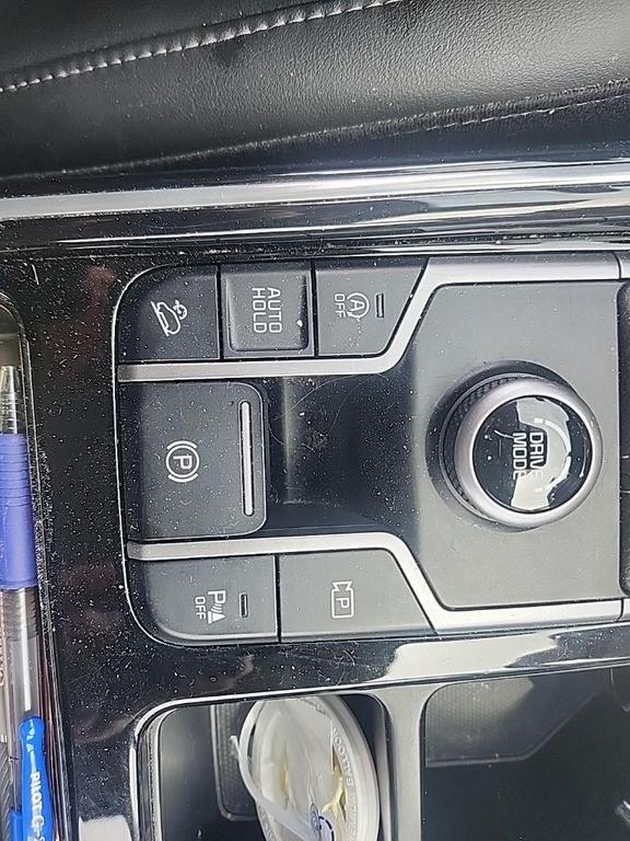 used 2022 Kia Sorento car, priced at $27,631