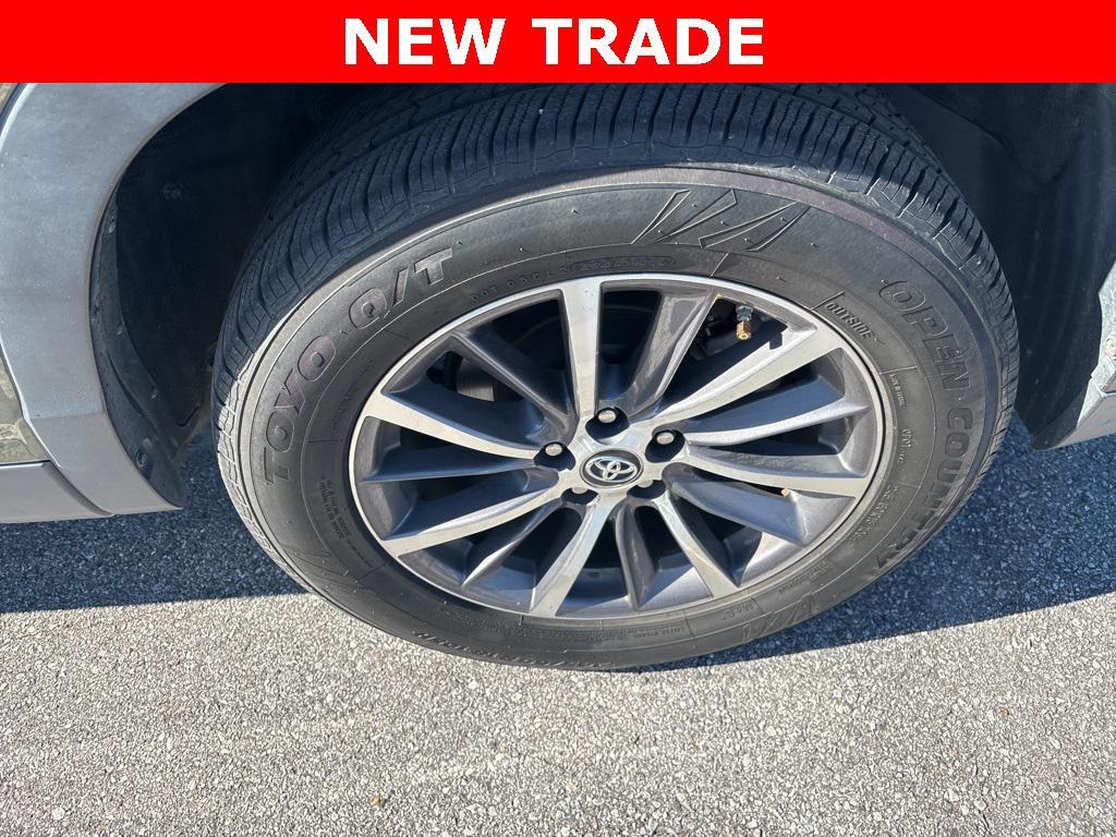 used 2019 Toyota Highlander car, priced at $27,063