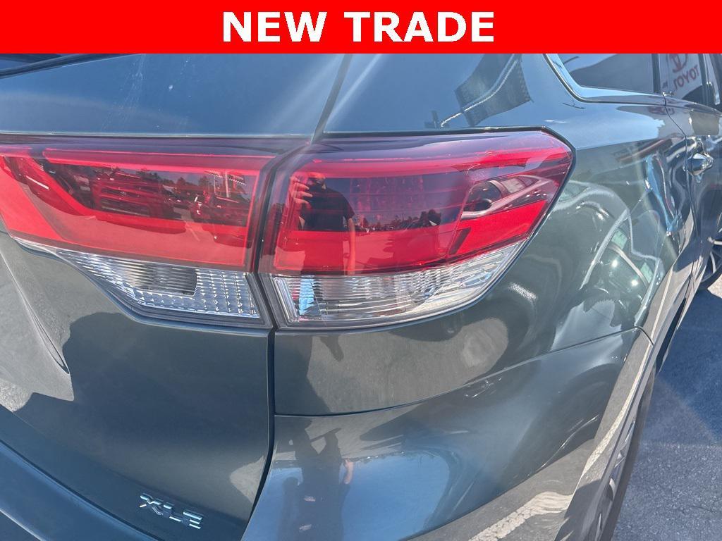 used 2019 Toyota Highlander car, priced at $27,063