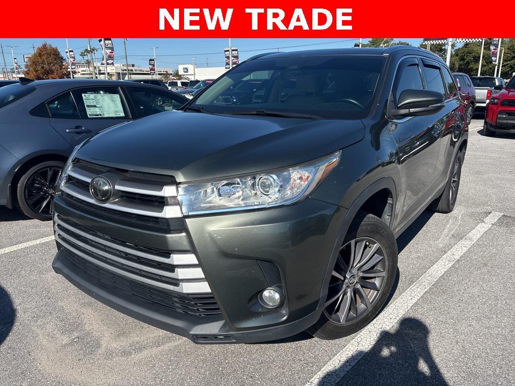 used 2019 Toyota Highlander car, priced at $27,063