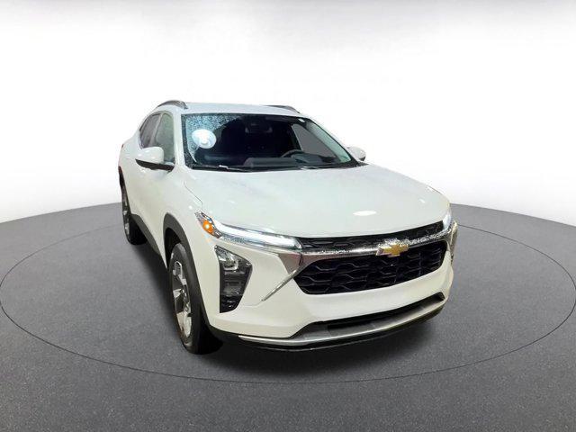 used 2025 Chevrolet Trax car, priced at $19,837