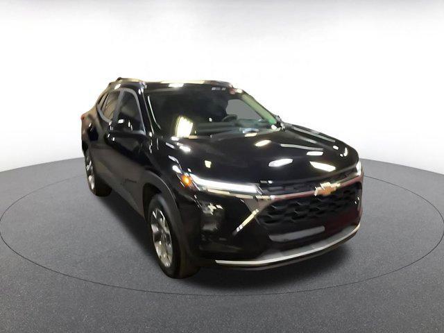 used 2025 Chevrolet Trax car, priced at $20,487