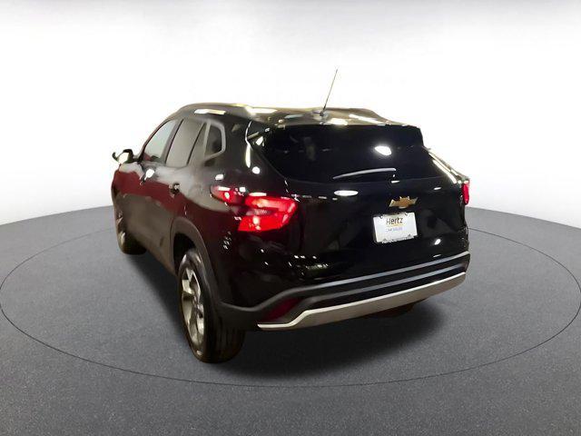 used 2025 Chevrolet Trax car, priced at $20,487
