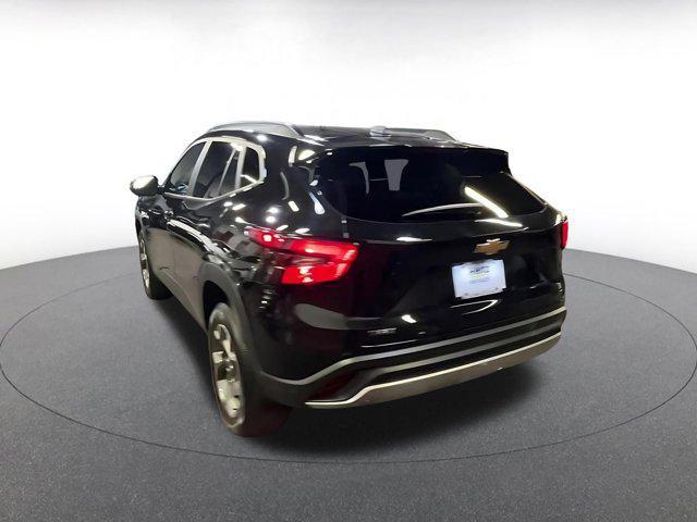 used 2025 Chevrolet Trax car, priced at $19,292