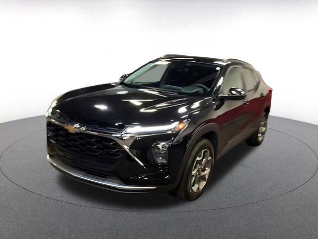 used 2025 Chevrolet Trax car, priced at $19,292