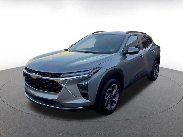 used 2025 Chevrolet Trax car, priced at $20,349