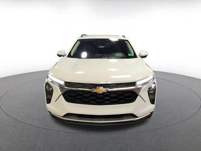 used 2025 Chevrolet Trax car, priced at $20,366