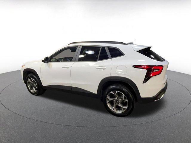 used 2025 Chevrolet Trax car, priced at $20,366