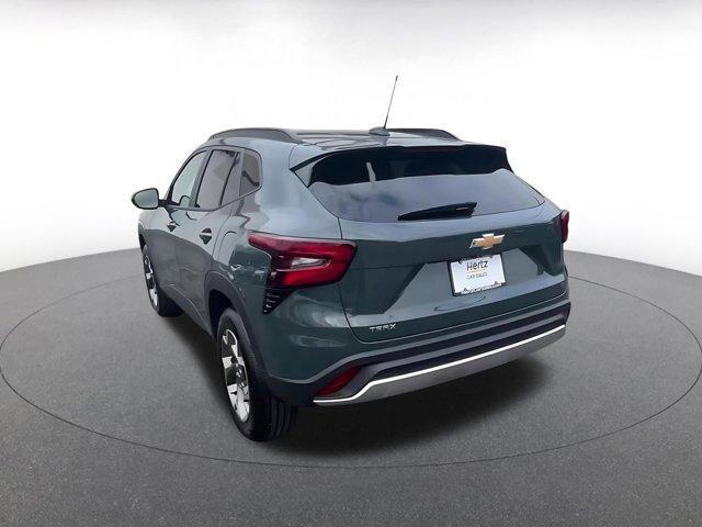 used 2025 Chevrolet Trax car, priced at $20,389
