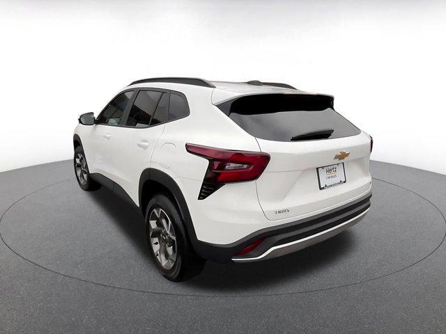 used 2025 Chevrolet Trax car, priced at $20,359